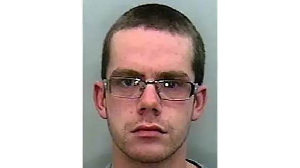 پرستار مرد دختر 3 ساله را آزار داد + عکس