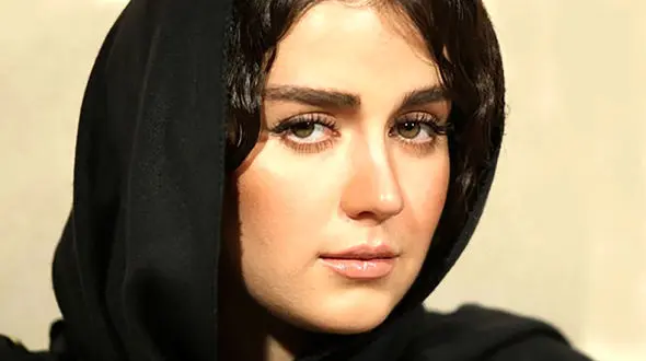 زیبایی منحصر به فرد افسانه پاکرو با این سن و سال / آنقدر جوانی عجیب است!