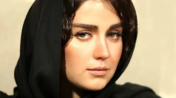 زیبایی منحصر به فرد افسانه پاکرو با این سن و سال / آنقدر جوانی عجیب است!