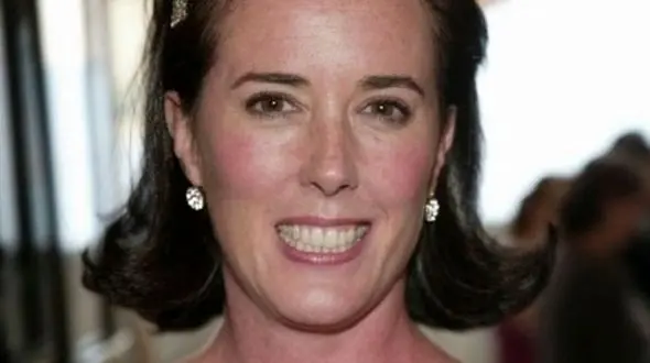 خودکشی یک زن سرشناس در جهان / مرد نظافتچی صحنه وحشتناکی دید + عکس