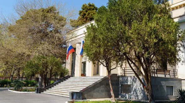 کارمند زن یک و نیم میلیون دلار پول سفارت روسیه در ایران را دزدید