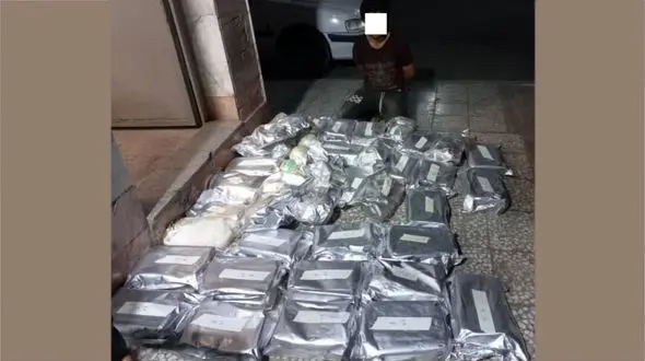 توقیف تریلی حامل ۵۰ کیلوگرم هروئین و شیشه در اسلامشهر