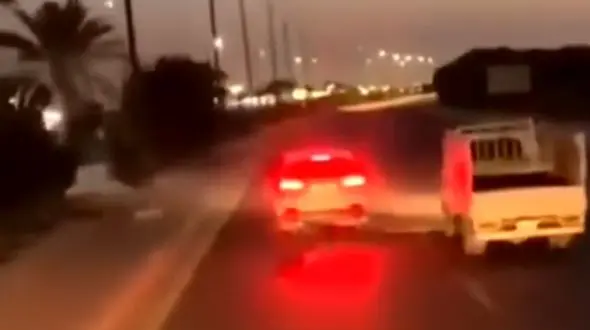 فیلم حمله مسلحانه راننده سورنتو به کشنده در حرکت ...