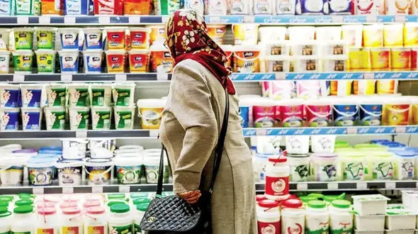 دستمزدها با گرانی لبنیات همخوان نیست / افت 15 درصدی مصرف لبنیات در کشور طی ماه‌ های اخیر / توزیع شیر مدارس ادامه دارد