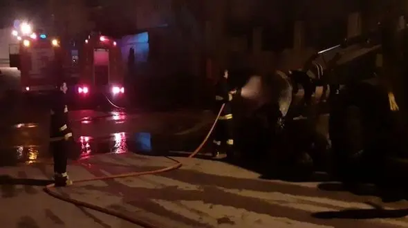 مهار آتش‌سوزی گسترده در کارخانه کارتن‌سازی در آمل