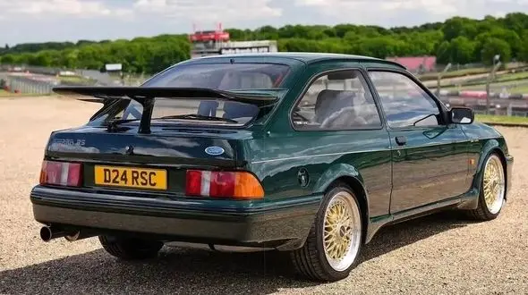 راز سیرا کاسورث؛ خودروی مورد علاقه سارقان خودرو / عکس