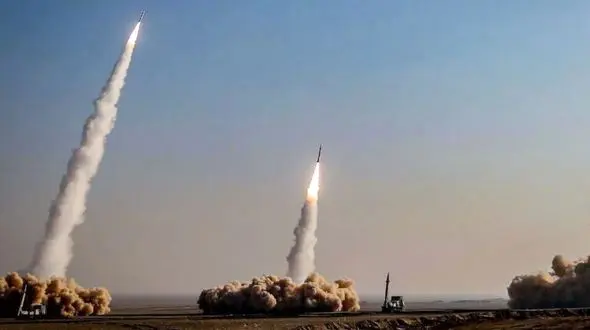 سپاه: تمام پایگاه های آمریکا در منطقه و نقاط تجمع نظامیان اسرائیل مورد حمله قرار گرفت + فیلم