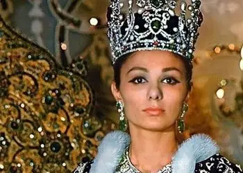 عکس ها /  تاج فرح پهلوی چقدر هزینه برد ؟! / الان چقدر ارزش دارد ؟!