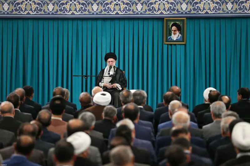 دیدار نمایندگان مجلس شورای اسلامی  با رهبر انقلاب حضرت آیت الله خامنه ای -چهارشنبه ۲۱ خرداد ۱۴۰۴
