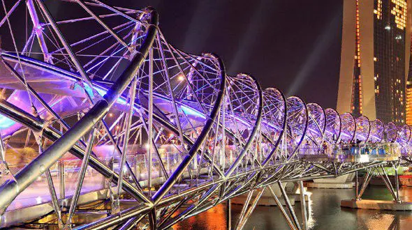 معجزه ای به نام پل پیچی سنگاپور + فیلم