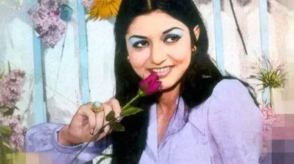 عکس / خانواده شاهرخ استخری بعد ۵۰ سال از ایده گوگوش کپی‌برداری کردند / ببینید