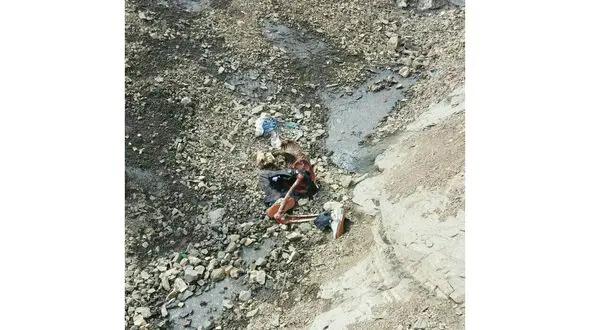 گرگ ها مرد کوهنورد را دریدند/اتفاق وحشتناکی که در کوهسار افتاد+عکس اسکلت برجای مانده