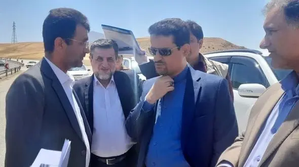 بازدید معاون وزیر راه و شهرسازی از پروژه های عمرانی لرستان