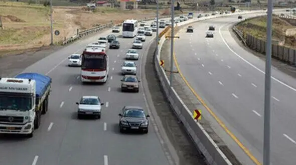 ثبت بیش از ۳۰۹ هزار تردد خودرو طی اولین روز بهار در لرستان