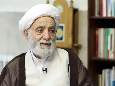 فیلم/ سخنرانی انگیزشی استاد قرائتی/ اگر خواستگاری اومد سراغتون نگو خونه داری؟ ماشین داری؟ دخترت رو بده بره