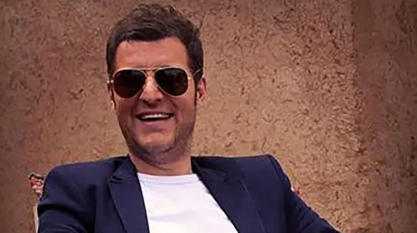 وقتی مجری مشهور سبیل داشت + عکس