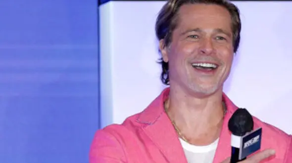 این زن هووی آنجلینا جولی است / همسر جدید بردپیت را ببینید !