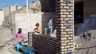 حماسه خلاقیت پدر ایرانی با ساخت توالت وسط بالکن خانه اش  +عکس توالت اوپن جلوی چشم همسایه ها