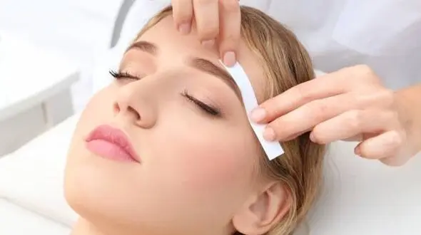 10 نکته موثر برای انجام وکس کم درد صورت
