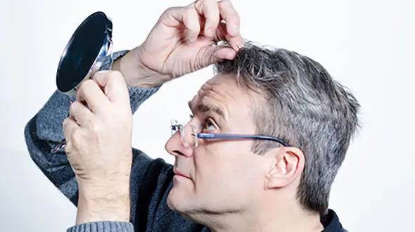 4 راه طبیعی برای بازگردندان رنگ موهای سفید