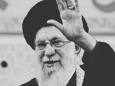 نامه یک پسر 11 ساله به رهبر در مراسم وداع
