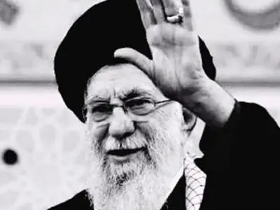 نامه یک پسر 11 ساله به رهبر در مراسم وداع