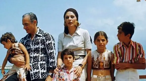 عکس ها / سفر به ایام قدیم  /  فوزیه، ثریا و فرح 3 همسر محمدرضا پهلوی از جوانی تا پیری ! / 1330