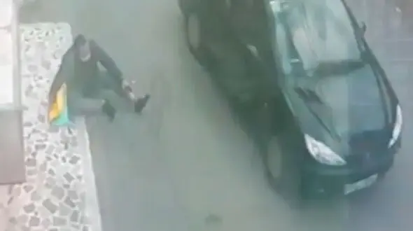 فیلم لحظه حمله سگ گرسنه به مرد آملی 