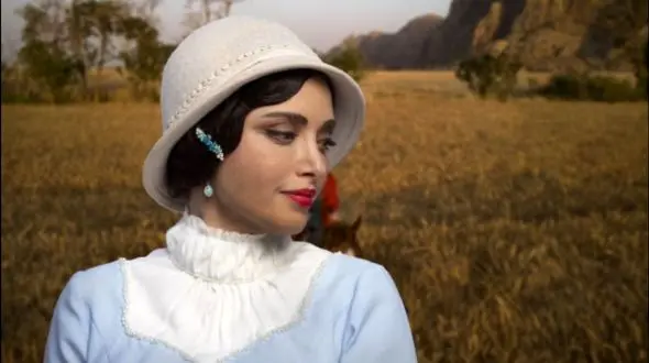 عکس /  روسری جذاب بهنوش طباطبایی با طرحی خاص جلب‌توجه کرد !