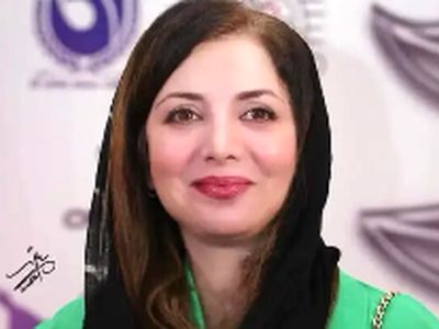 فیلم /  آوازخوانی سوزناک رویا میرعلمی  ! /  عقرب زلف کجت با قمر قرینه ... کیه که در میزنه من دلم میلرزه  های ... / کارناوال رامبد جوان را ترکاند