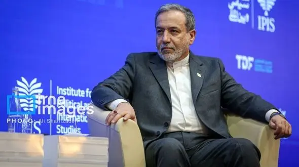 گاردین: عراقچی سیاستمداری صبور با چهره ای بی احساس