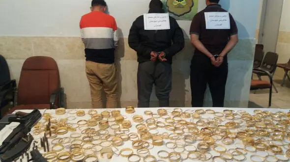 سرقت مسلحانه 3 کیلو طلا از مغازه طلافروشی در تربت جام / سارقان همه را به گلوله بستند + جزییات