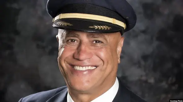 افشاگری کاپیتان بهنام که 381 مسافر را نجات داد ! / همه به خلبان ایرانی تعظیم کردند ! + عکس ها