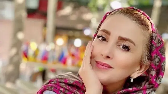 ژیلا صادقی خانم مجری باز حاشیه هوا کرد / این برادر کاملا امریکایی پز دادن هم دارد ! + عکس