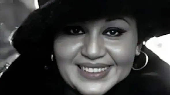 عکس/ سفر در زمان/ «هایده» در میان پسران اش کامران و کیوان، اوایل دهه 60