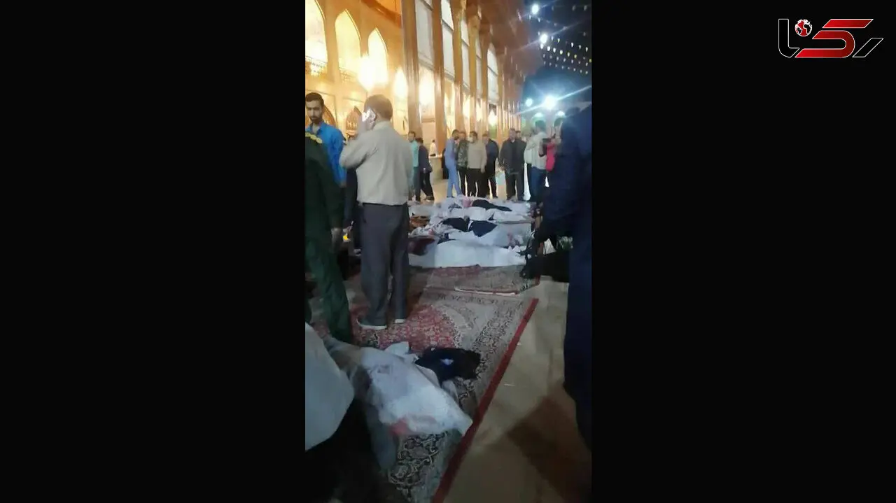 فیلم گفتگو با یکی از مجروحان حمله تروریستی به شاهچراغ ! + عکس پیکرهای شهدا و صحنه خونین