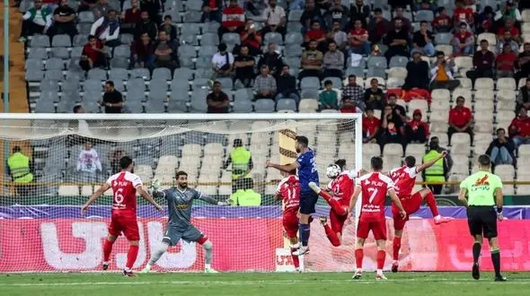 واکنش استقلالی‌ها به صحنه جنجالی بازی پرسپولیس و گل گهر+ عکس
