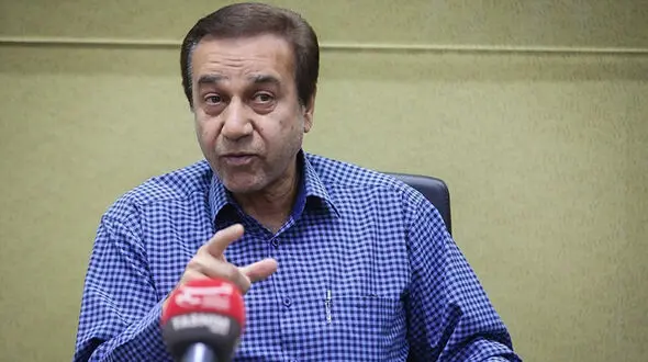اعتراض خواننده معروف و قدیمی به مجوزهایی که خوانندگان جدید می‌گیرند 
