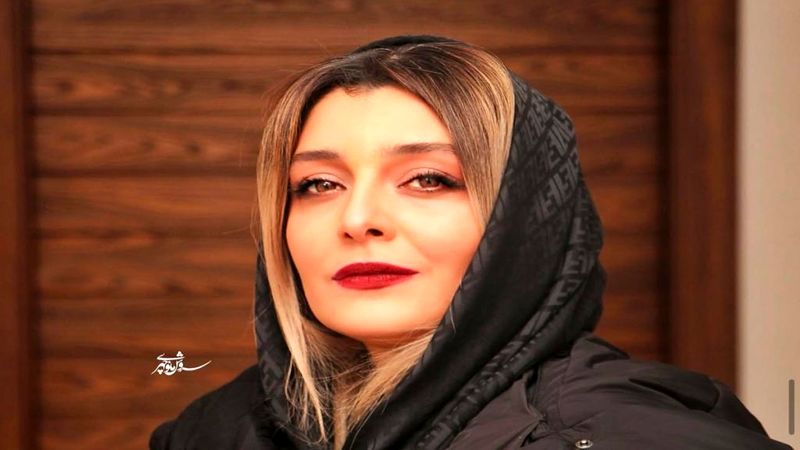 ساره بیات