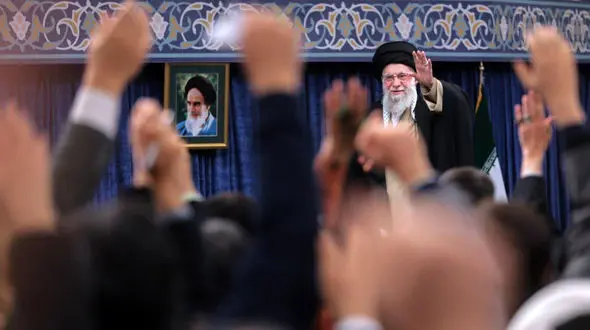 رهبر انقلاب: کینه آمریکا نسبت به ایران کینه شتری است! / ما از مقاومت در هرنقطه‌ای که در مقابل رژیم صهیونیستی ایستادگی کند، حمایت می کنیم