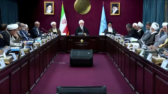 بی احترامی به قانون روحیه دیکتاتوری به وجود می‌آورد / یک مقام دولتی سابق محکوم شد رئیس جمهور وقت گفت عجب قانون مزخرفی!