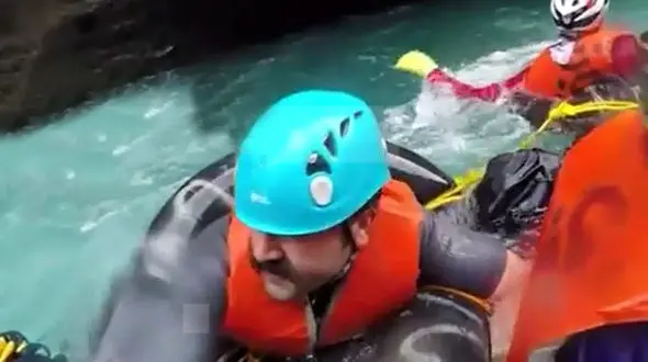 کشف جسد تور لیدر حادثه چال دره دزفول / جستجو برای یافتن دو مفقود دیگر ادامه دارد