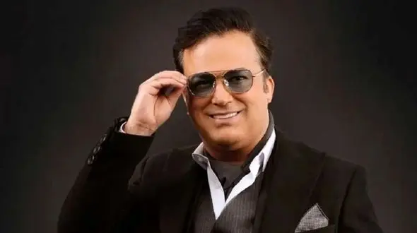 فیلم آواز باشکوه  حامد آهنگی با آهنگ ابی در کنسرت ! / با قدرت صدای بالا دلم مثل یه جعبه است را خواند !