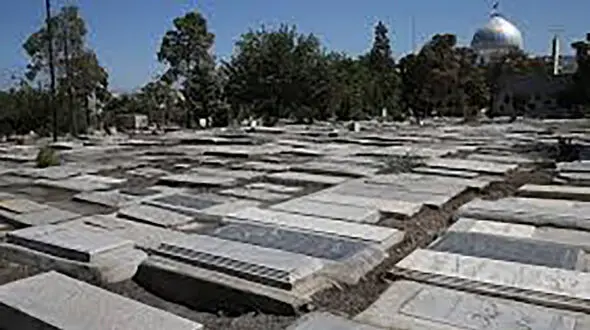 دوربین های مداربسته راز  ارواح سرگردان آرامستان اسدآباد را لو دادند