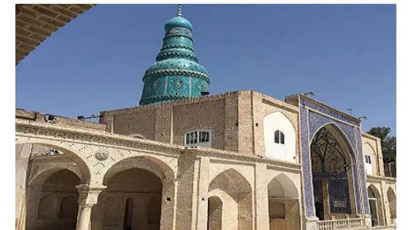 یک امام زاده با گنبد عجیب + عکس