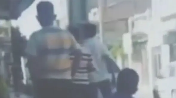 چاقو کشی خطرناک پسربچه ها  + فیلم 