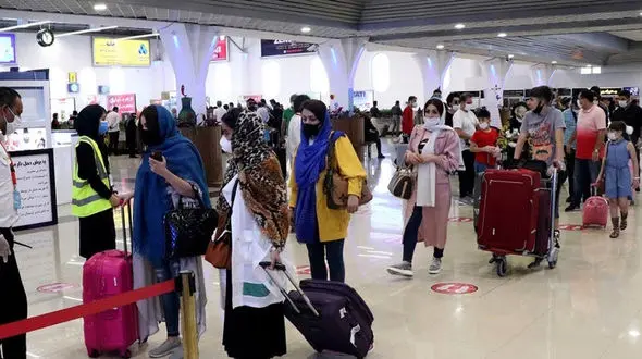 محدودیت‌های سفر زنان؛ قانونی که هنوز پابرجاست