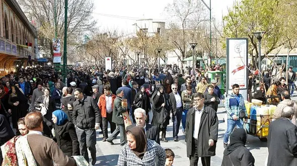 تقی آزاد ارمکی: عصبانیت جامعه ایران ریشه در ایده‌آل‌گرایی منفی و فضای مجازی دارد