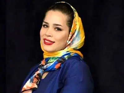 ایده خلاقانه ملیکا شریفی نیا برای گرفتن سلفی خاص و جذاب با آینه / عکاس فقط تویی