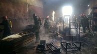 آتش سوزی در کارگاه تولید مبل در کرج  